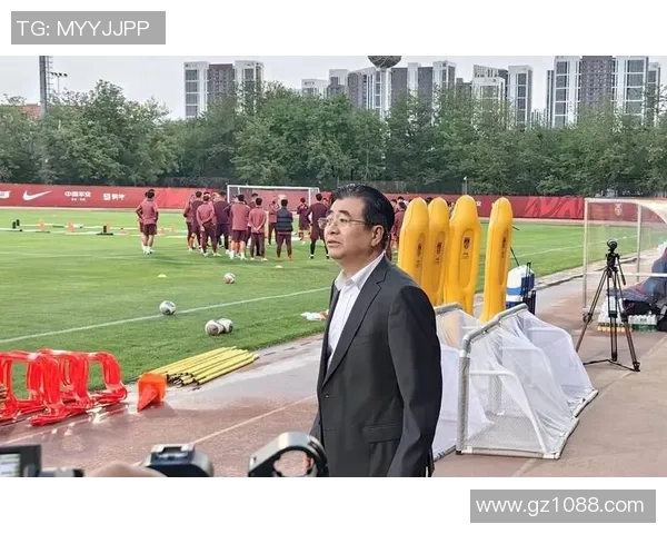 中国足球四大球星是谁他们的辉煌成就与影响力分析