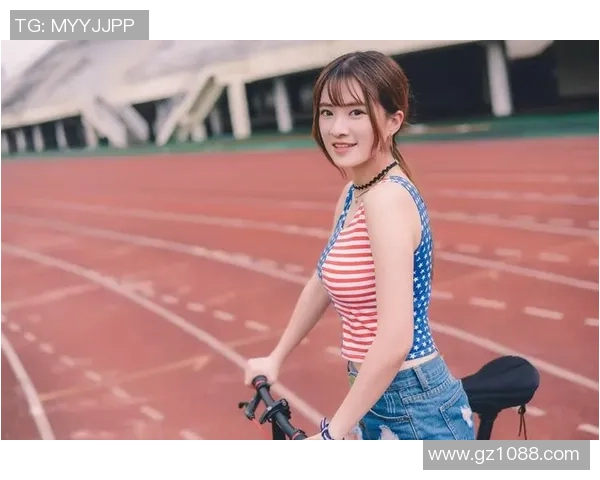 清秀气质尽显绿茵巨星风采青春阳光魅力闪耀绿场 清秀气质尽显绿茵巨星风采青春阳光魅力闪耀绿场